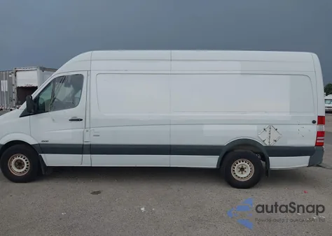 2012 Mercedes-Benz Sprinter 2500 High Roof z USA, uszkodzony, nr VIN WD3PE8CB5C5669412